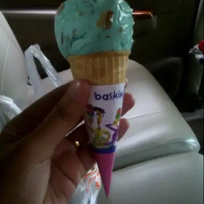 Baskin Robbins ice cream, Mall Grage