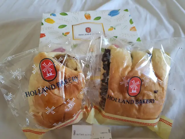 Gambar Makanan Holland Bakery 2