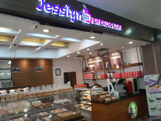 Gambar Makanan Jesslyn Bread & Cake 5