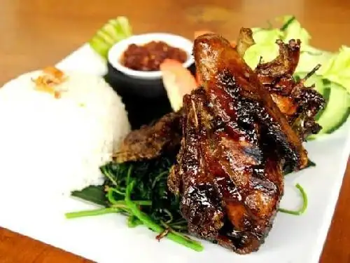 ayam , bebek , Iga Bakar KIA, Spanduk Cabang KIA MNC Vision