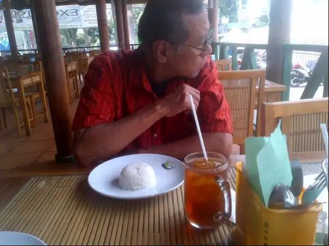 Gambar Makanan Ayam Goreng Lombok Idjo 13