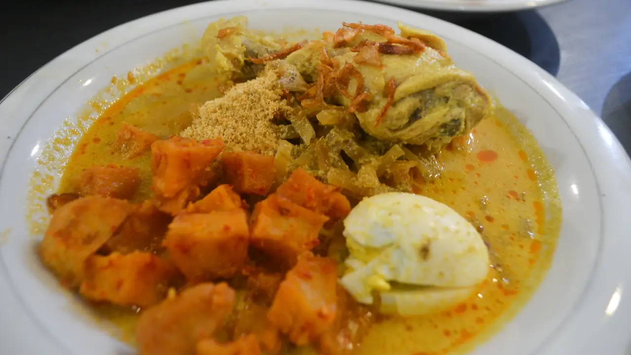 Andim Pertok Lontong Cap Gomeh