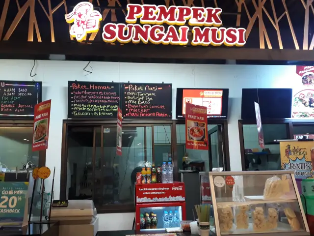 Gambar Makanan Pempek Sungai Musi 6