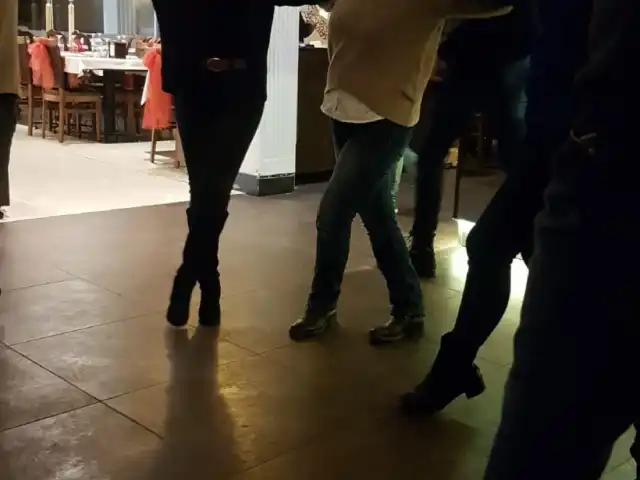 Kırmızı Restaurant'nin yemek ve ambiyans fotoğrafları 2