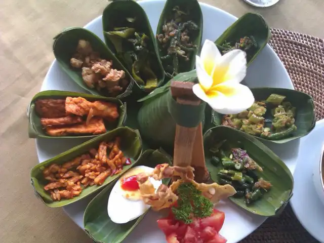 Gambar Makanan Boni Bali 1