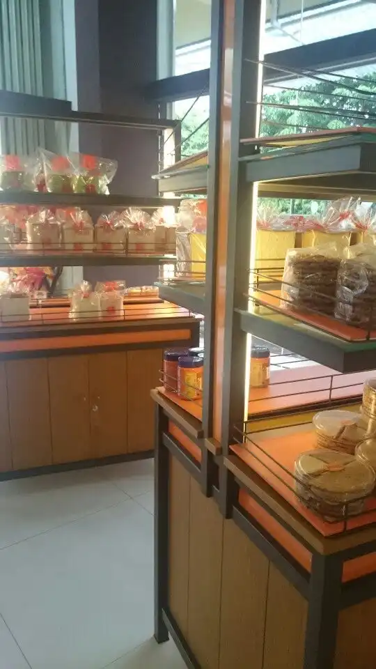 Gambar Makanan Jenni Bakery & Pastry 8