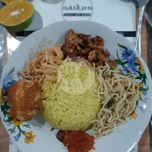 Gambar Makanan Nasi Kuning Bunda, Panjer, Jl. Waturenggong No.72 Dps 10