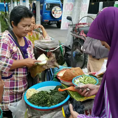 Tepo Pecel Indomaret Salak