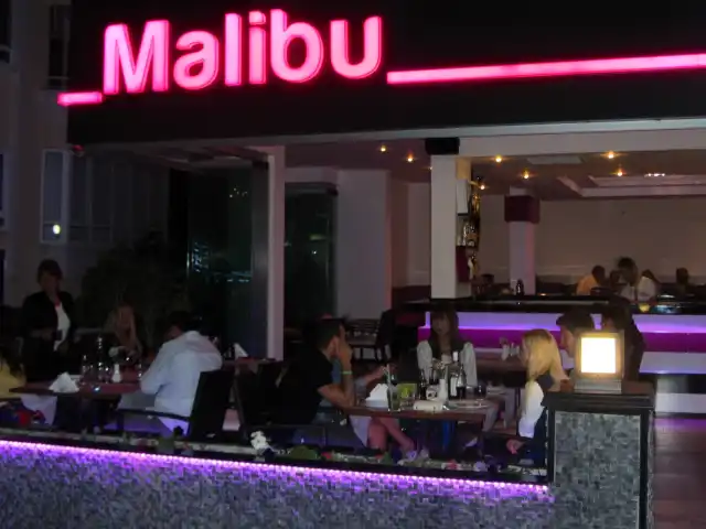 Malibu Restaurant Cafe & Bar'nin yemek ve ambiyans fotoğrafları 11