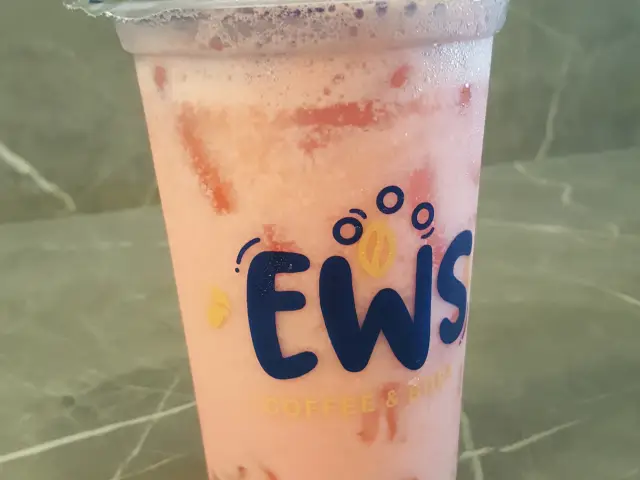 Gambar Makanan EWS Coffee & Boba 18