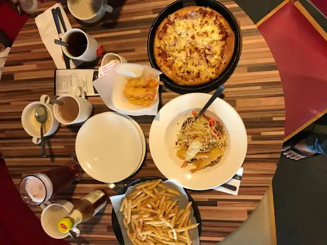 Pizza hut selayang jaya