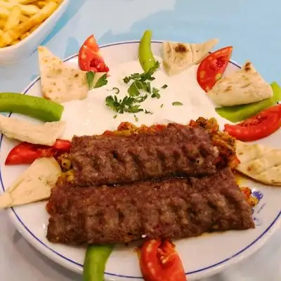 Tarihi Çesme Restaurant