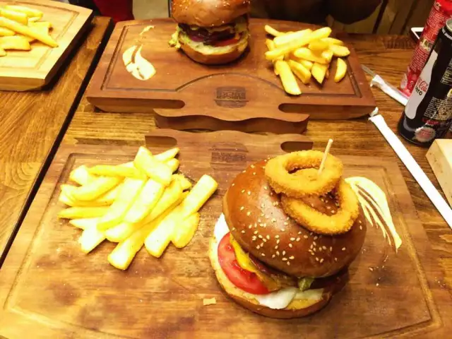 Burger Bucks & İzz-Et'nin yemek ve ambiyans fotoğrafları 27
