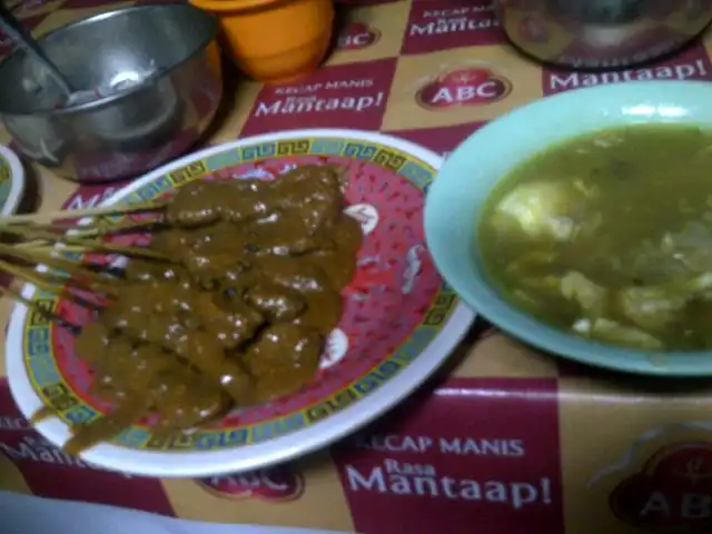 Gambar Makanan Sate dan soto anggrek 4