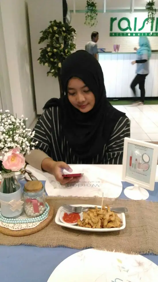 Gambar Makanan Raisin Resto 11