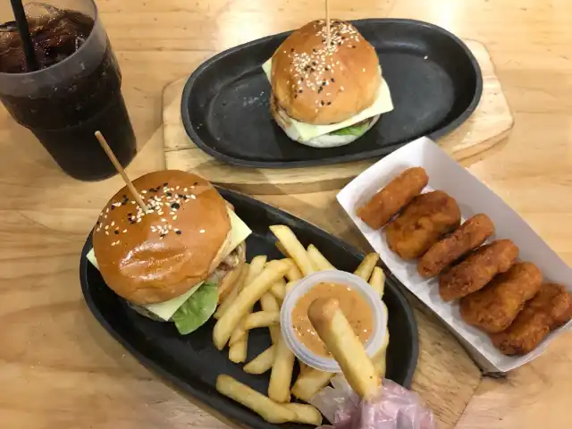 Big Bob Burger & Coffee Food Photo 2