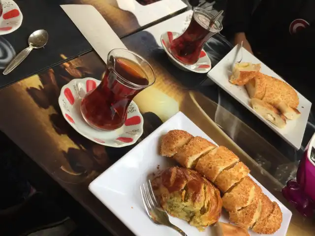 Gebze Tarihi Sarıyer Börekçisi Cafe & Restaurant'nin yemek ve ambiyans fotoğrafları 6