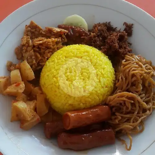 Gambar Makanan Nasi Kuning Hwa Ind, Simpang Borobudur 9