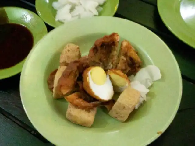 Gambar Makanan Tahu Pong Semarang & Ayam Goreng Kalasan 4