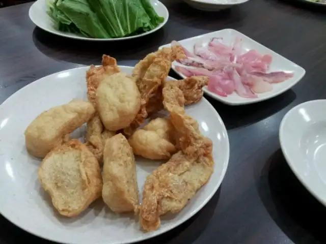 Sawara Steamboat & Claypot Fish Head Food Photo 4