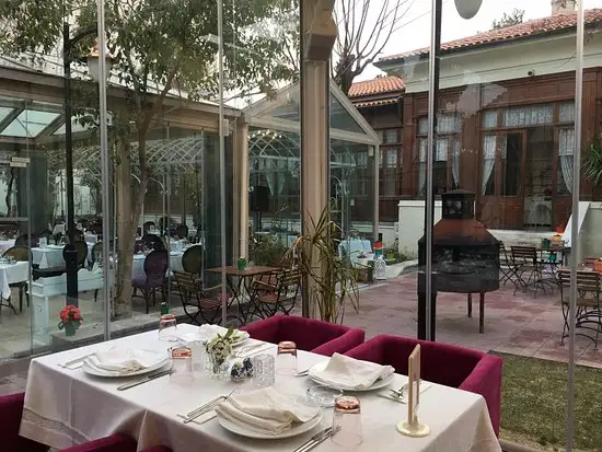 Villa  Levante Cafe & Restaurant'nin yemek ve ambiyans fotoğrafları 10