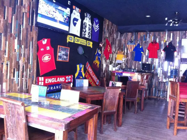 Gambar Makanan Echo Beach Sports Bar 8