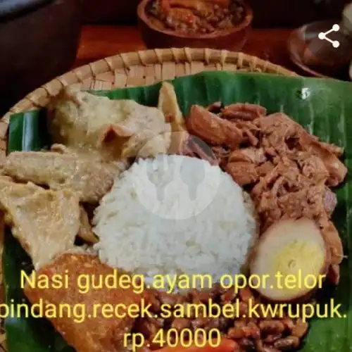 Gambar Makanan Nasi Gudeg & Nasi Kuning Bu Dewi, Kebon Jeruk 4