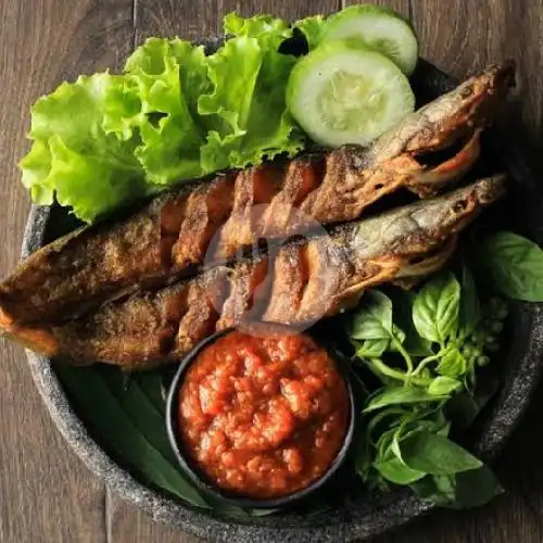 Gambar Makanan Pecel Lele Aliya, Seihitam 10