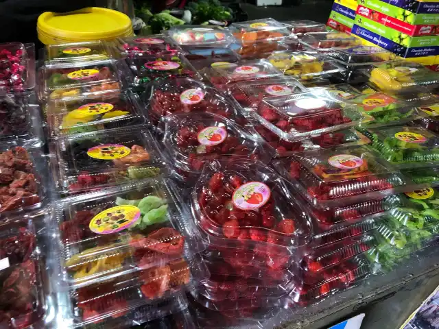 Fresh Fruits & Vegetable Stalls Food Photo 11