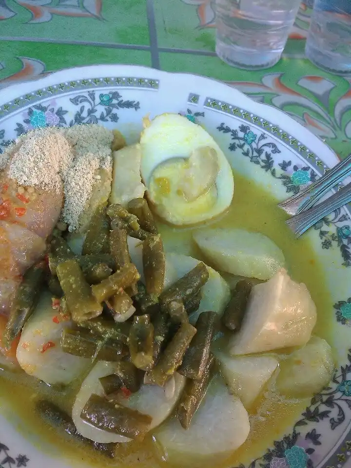 Lontong Cap Gomek Mbok Nem