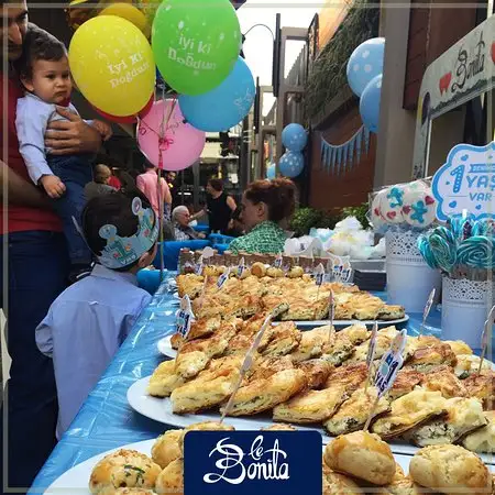 Le Bonita Cafe Restaurant'nin yemek ve ambiyans fotoğrafları 25