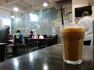 HK Noodle House 香港鲜虾粥面家