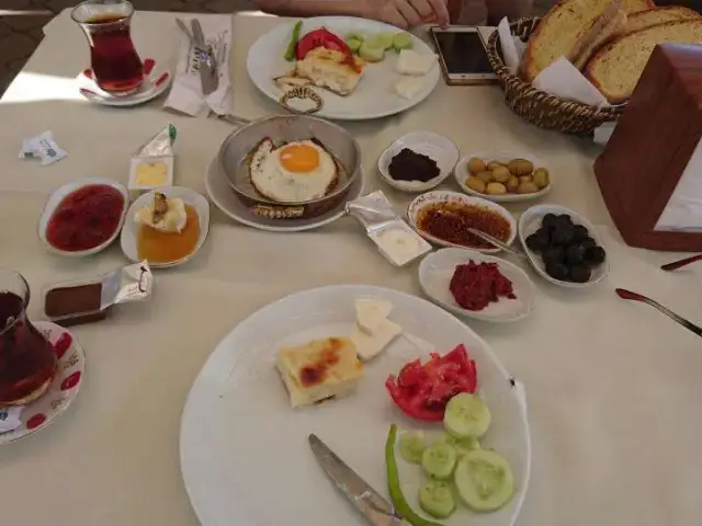 Tarihi Çamlı Kahve'nin yemek ve ambiyans fotoğrafları 12