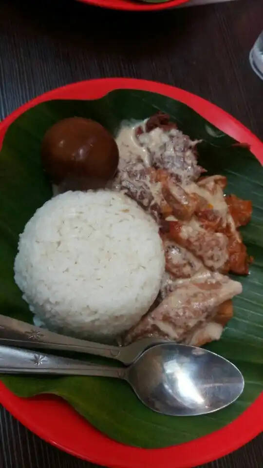 Gambar Makanan Nasi Gudeg & Liwet Cah Solo 5