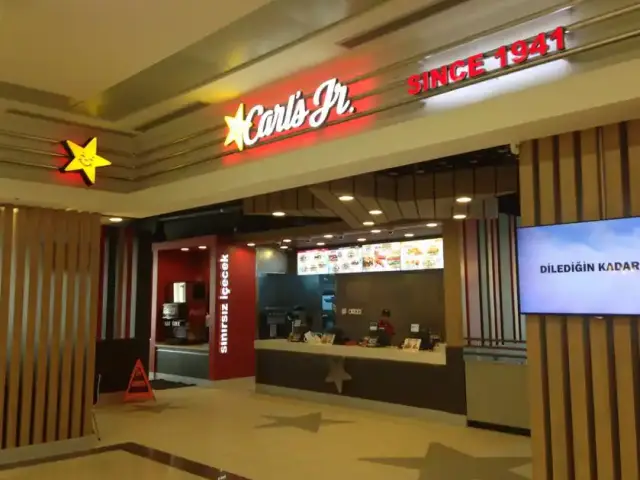 Carl's Jr.'nin yemek ve ambiyans fotoğrafları 2