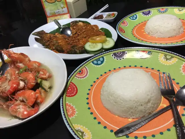 Gambar Makanan Bale Bengong Resto 11