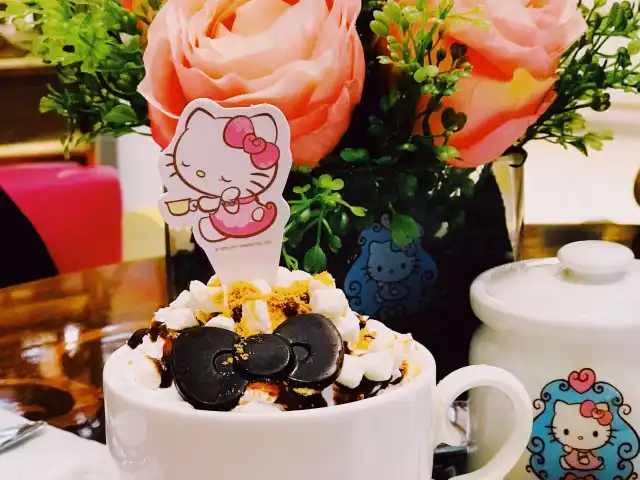Hello Kitty Cafe Food Photo 18