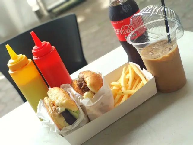 Gambar Makanan Burger Moo 1