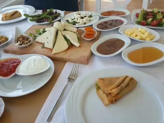Nebil Restaurant'nin yemek ve ambiyans fotoğrafları 1