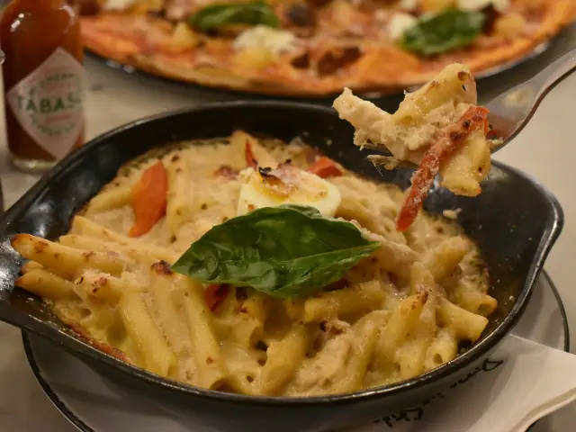 Gambar Makanan Pizza Marzano 5