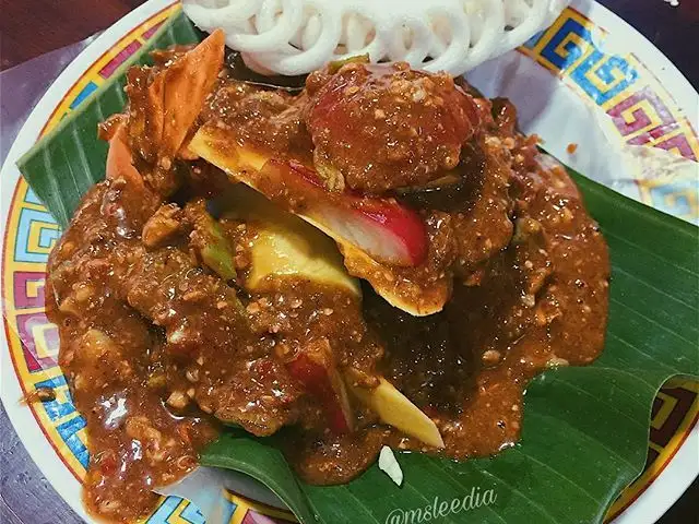 Gambar Makanan Rujak Kolam Medan 18