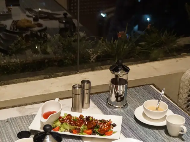 Gambar Makanan The Dining Room - Art Deco Luxury Hotel & Residence Bandung 4