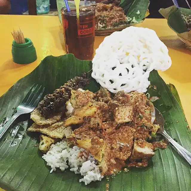 Nasi Pecel Yu Sri