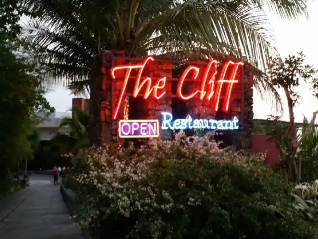The Cliff Food Photo 1