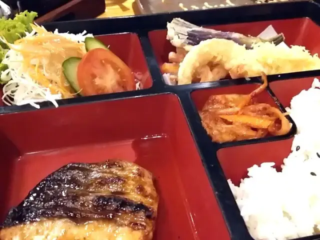 Gambar Makanan Kiyadon Sushi 3