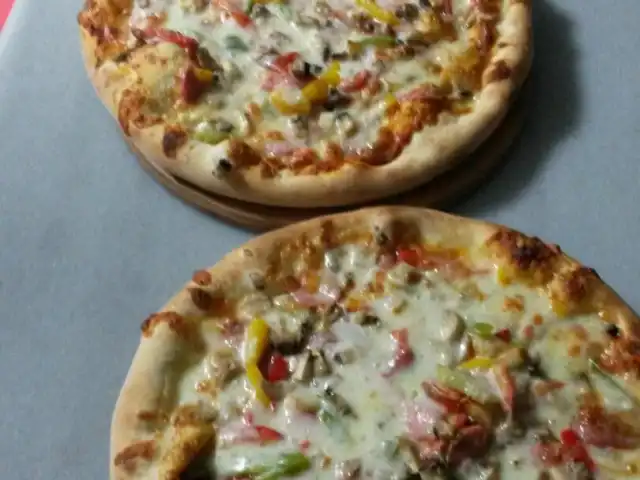Fıtı Fıtı Pizza'nin yemek ve ambiyans fotoğrafları 10
