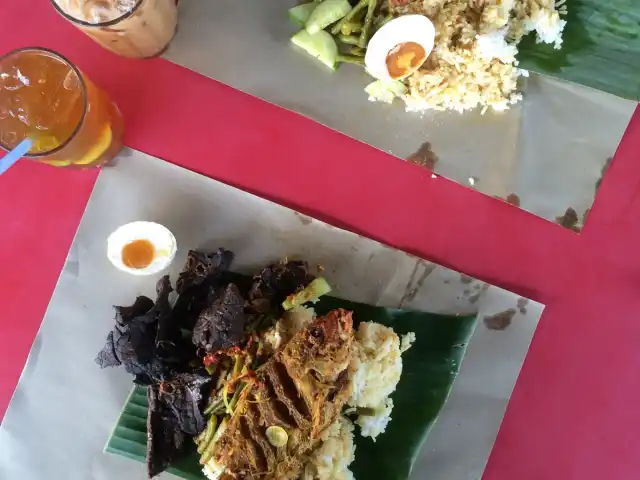 Nasi Padang Bukit Kecil Food Photo 3