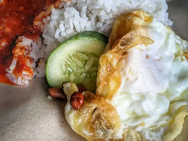 Nasi Lemak Mambau Food Photo 1