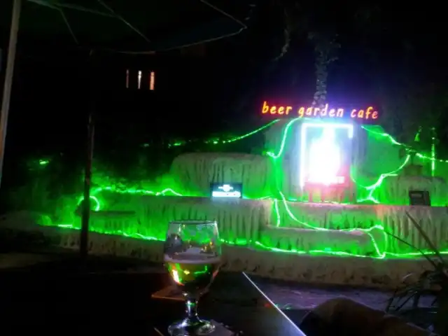 Beer Garden Cafe'nin yemek ve ambiyans fotoğrafları 2