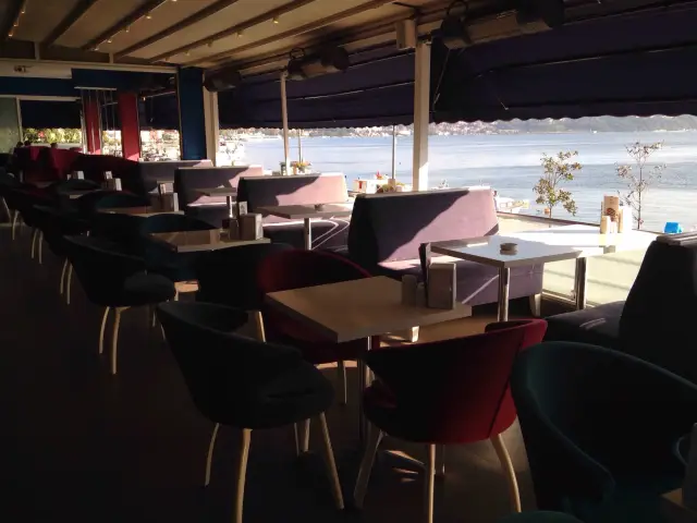 Deep Blue Cafe & Restaurant'nin yemek ve ambiyans fotoğrafları 2